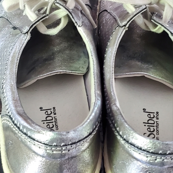 LIKE NEW J.Seibel sneakers - Silver - Picture 3 of 4
